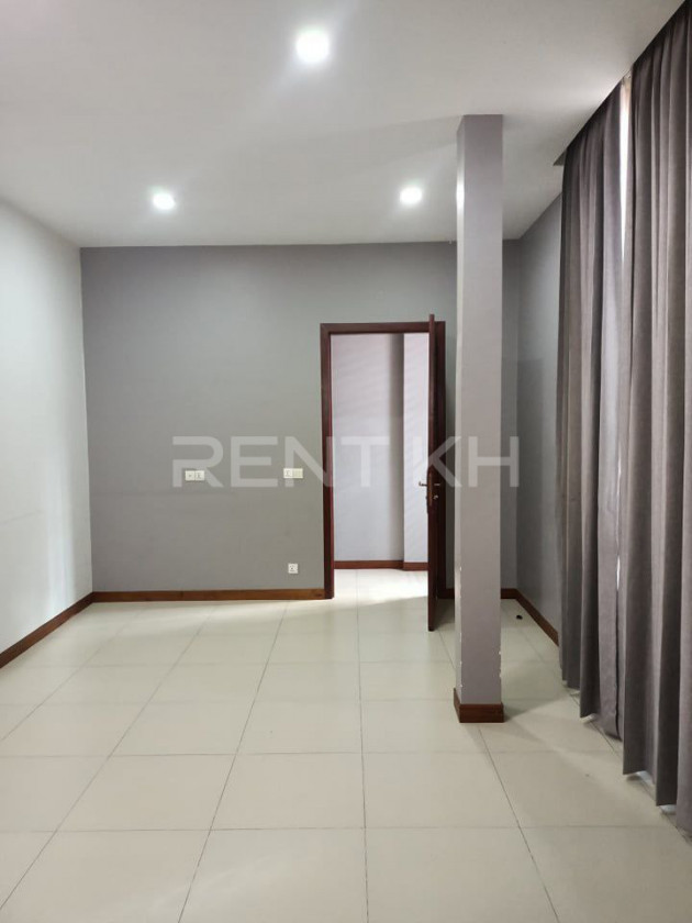 Shop House for Rent  khan Tuol Kuok