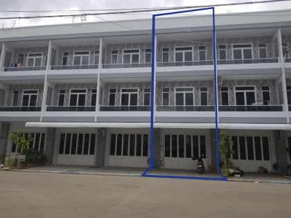 ផ្ទះអាជីវកម្មនៅបុរីឃាមបញ្ញារ Flat in Phnom Penh Capital