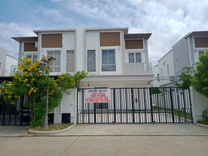 Twin Villa At Borey The Flora 6A Villa in Phnom Penh Capital