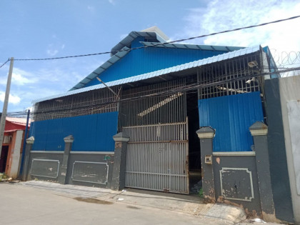 ឃ្លាំងនៅទួលទំពូង Warehouse in Phnom Penh Capital