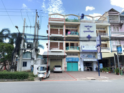 ផ្ទះល្វែងនៅជ្រោយចង្វារ Flat in Phnom Penh