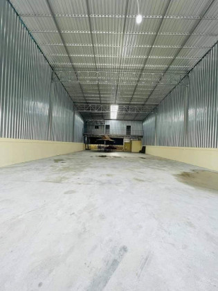 ឃ្លាំងជួលនៅផ្លូវ​ 2004 Warehouse in Phnom Penh Capital