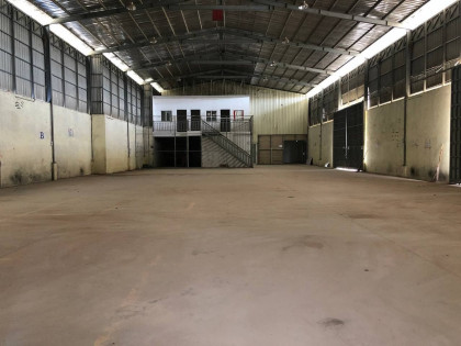 ឃ្លាំងនៅសែនសុខ​ Warehouse in Phnom Penh Capital