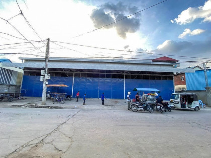 ឃ្លាំងនៅចំការដូង Warehouse in Phnom Penh Capital