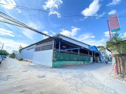 ឃ្លាំងនៅទឹកថ្លា Warehouse in Phnom Penh Capital