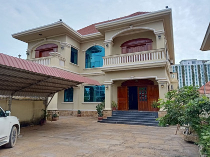 Villa at Chroy Chongvar Villa in Phnom Penh Capital