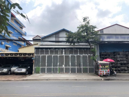 ឃ្លាំងនៅទឹកល្អក់៣ Warehouse in Phnom Penh Capital