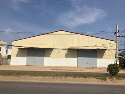 ឃ្លាំងនៅសែនសុខ Warehouse in Phnom Penh Capital