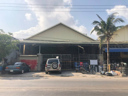 ឃ្លាំងនៅសែនសុខ Warehouse in Phnom Penh Capital