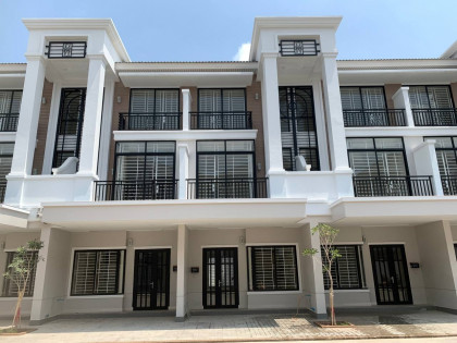 Link House LA at Borey Penghouth Boeng Snor Villa in Phnom Penh Capital