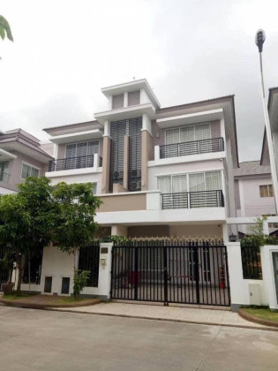 Twin Villa At Borey Peng Houth The Star Natural Villa in Phnom Penh Capital