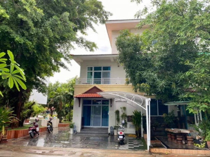 វីឡាជួលនៅកាំកូស៊ីធី Villa in Phnom Penh Capital