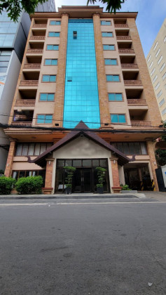 HOTEL  BUILDING  IN DAUN PENH Building in Phnom Penh Capital