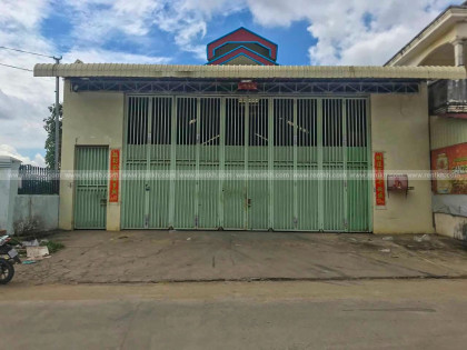 ឃ្លាំងនៅច្បារអំពៅ Warehouse in Phnom Penh Capital