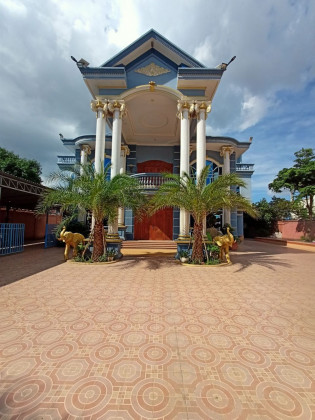 វីឡាអាជីវកម្មនៅពោសែនជ័យ Villa in Phnom Penh Capital