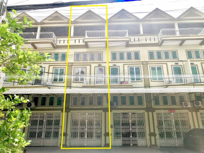 ផ្ទះអាជីវកម្មនៅទឹកថ្លា Flat in Phnom Penh Capital