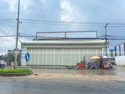 ឃ្លាំងសម្រាប់ជួល(ឃ្មួញ) Warehouse in Phnom Penh Capital