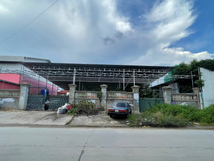 ឃ្លាំងនៅសែនសុខ Warehouse in Phnom Penh Capital