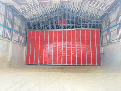 ឃ្លាំងអាជីវកម្មនៅ កំបូល Warehouse in Phnom Penh Capital