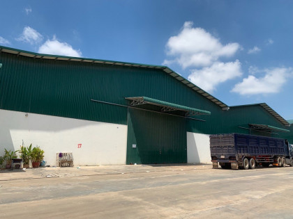 ឃ្លាំងនៅសែនសុខ Warehouse in Phnom Penh Capital