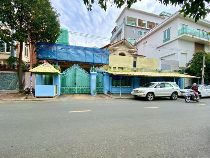 Commercial School Building Toul Svay Prey Building in Phnom Penh Capital