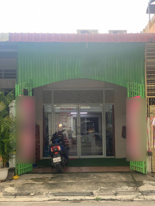 សេងហាងសាឡននៅជិតផ្សាដេប៉ូ Flat in Phnom Penh Capital