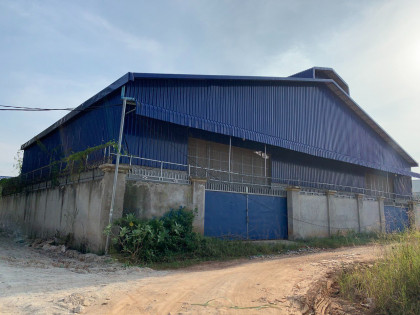 ឃ្លាំងសម្រាប់ជួលនៅសែនសុខ Warehouse in Phnom Penh Capital