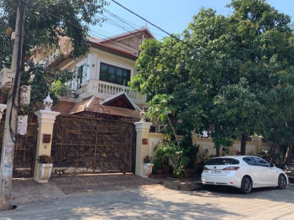 វីឡាជួលនៅទួលគោក Villa in Phnom Penh Capital