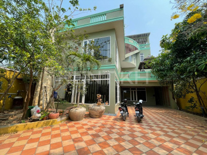 វីឡានៅភ្នំពេញថ្មី Villa in Phnom Penh Capital