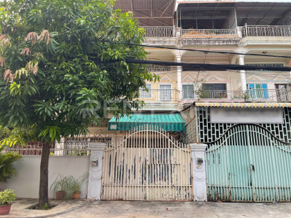 ផ្ទះល្វែងនៅទួលគោក Flat in Phnom Penh Capital