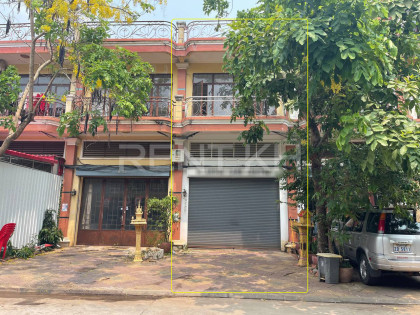 ​ផ្ទះល្វែងនៅបុរីសុភមង្គលជ្រោយចង្វា Flat in Phnom Penh Capital