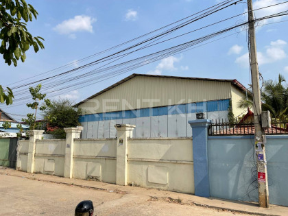 ឃ្លាំងសំរាប់ជួលនៅសែនសុខ Warehouse in Phnom Penh Capital