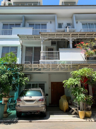 Link villa for rent at Borey Peng Huoth (Sensok) Villa in Phnom Penh Capital