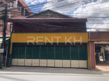 ឃ្លាំងអាជីវកម្មនៅសណង់១២ Warehouse in Phnom Penh Capital