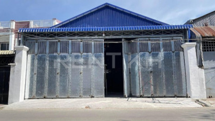 ឃ្លាំងអាជីវកម្មនៅដង្កោ Warehouse in Phnom Penh Capital