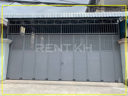 ឃ្លាំងនៅជិតប្រលាន Warehouse in Phnom Penh Capital