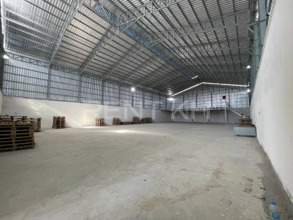 ឃ្លាំងជួលនៅសែនសុខ Warehouse in Phnom Penh Capital