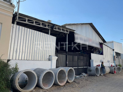 ឃ្លាំងជួលនៅឬស្សីកែវ Warehouse in Phnom Penh Capital