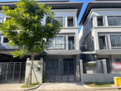 Link villa at Chip Mong Land, Grand Phnom Penh City Villa in Phnom Penh Capital