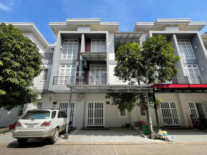 LA Villa At Borey Thai Chhun Kry Sen Sok Villa in Phnom Penh Capital