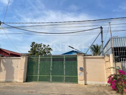 ឃ្លាំងជួលនៅខណ្ឌសែនសុខ Warehouse in Phnom Penh Capital