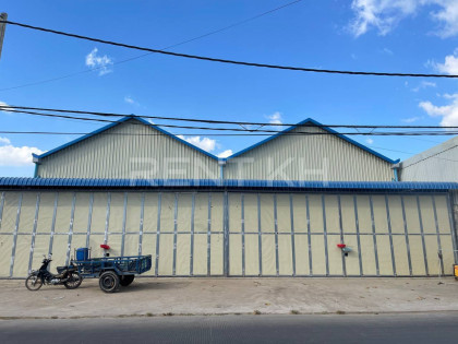 ឃ្លាំងអាជីវកម្មនៅសែនសុខ Warehouse in Phnom Penh Capital