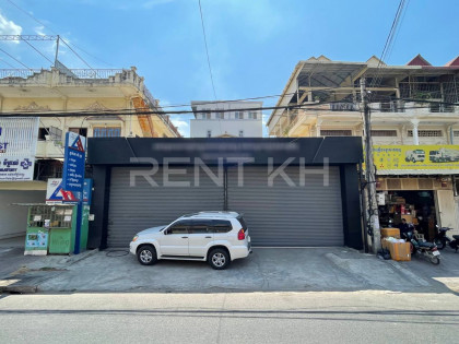 ឃ្លាំងជួលនៅទួលគោក Warehouse in Phnom Penh Capital