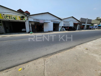 ឃ្លាំងជួលនៅសែនសុខ Warehouse in Phnom Penh Capital