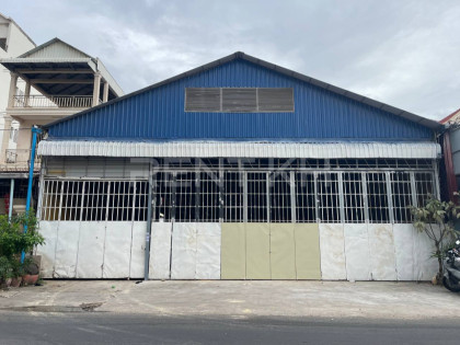 ឃ្លាំងជួលនៅទួលគោក Warehouse in Phnom Penh Capital