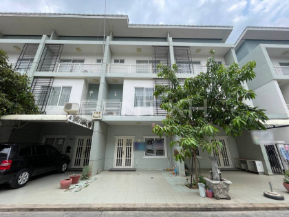 Link house for rent at Borey Peng Huoth The Star Premier Villa in Phnom Penh Capital