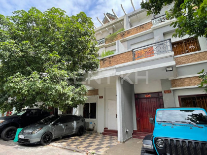 Link House-LA for Rent in Borey Peng Huoth Phnom Penh Thmey Villa in Phnom Penh Capital