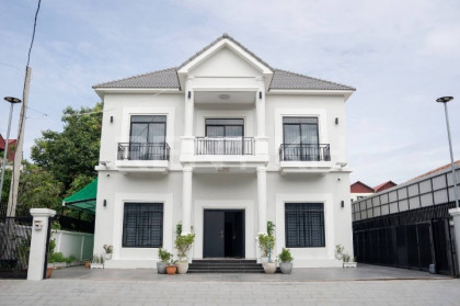 ផ្ទះវីឡាទោលនៅសែនសុខ Villa in Phnom Penh Capital