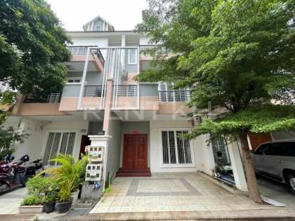 Link House for Rent at Borey Phnom Penh Thmey Villa in Phnom Penh Capital