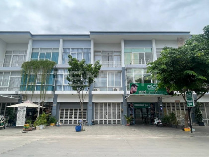 ផ្ទះនៅបុរីវារីណាសែនសុខ Flat in Phnom Penh Capital